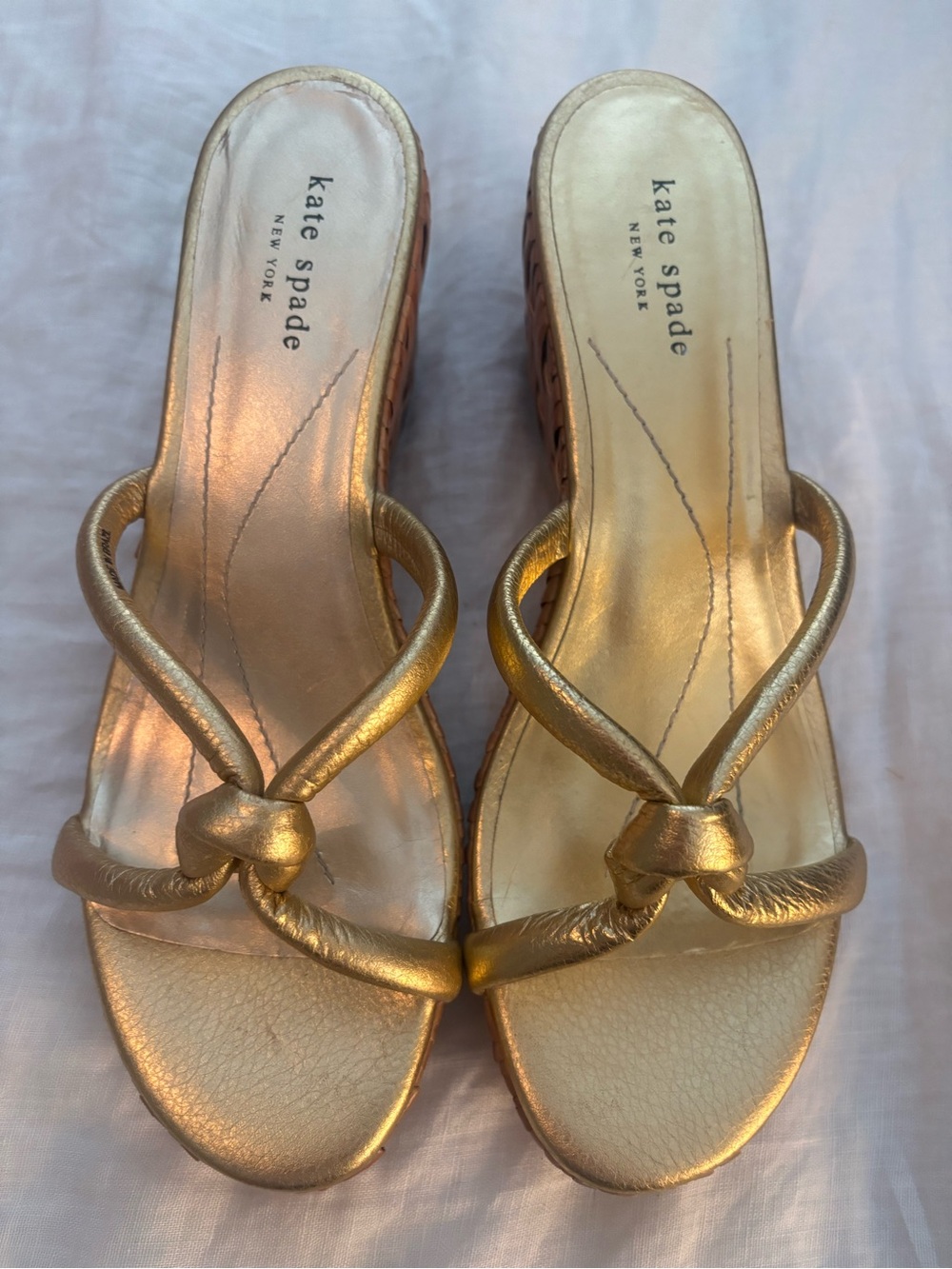 kate spade Metallic Gold Knot Wedge Sandals 10 - Picture 3 of 6